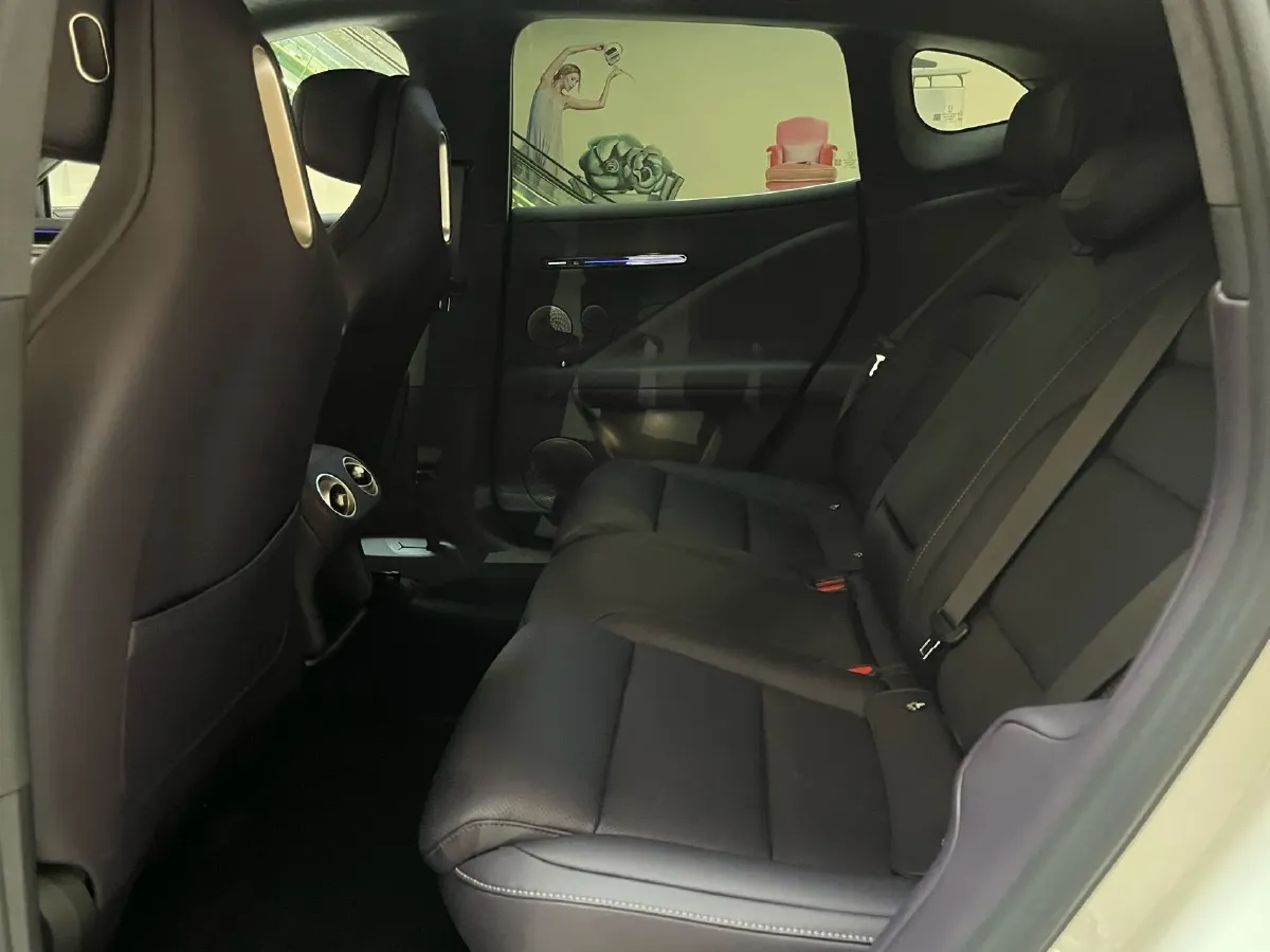 2026 Avatr 07 BEV,autocango,china used car exporter,china ev exporter,chinese used car exporter,chinese used ev exporter