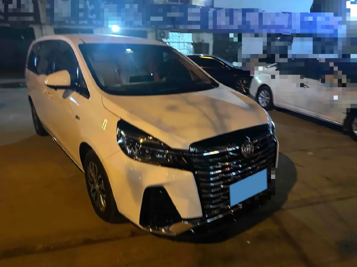 2023 Buick GL8 2.0T 237HP L4 9AT,autocango,china used car exporter,china ev exporter,chinese used car exporter,chinese used ev exporter