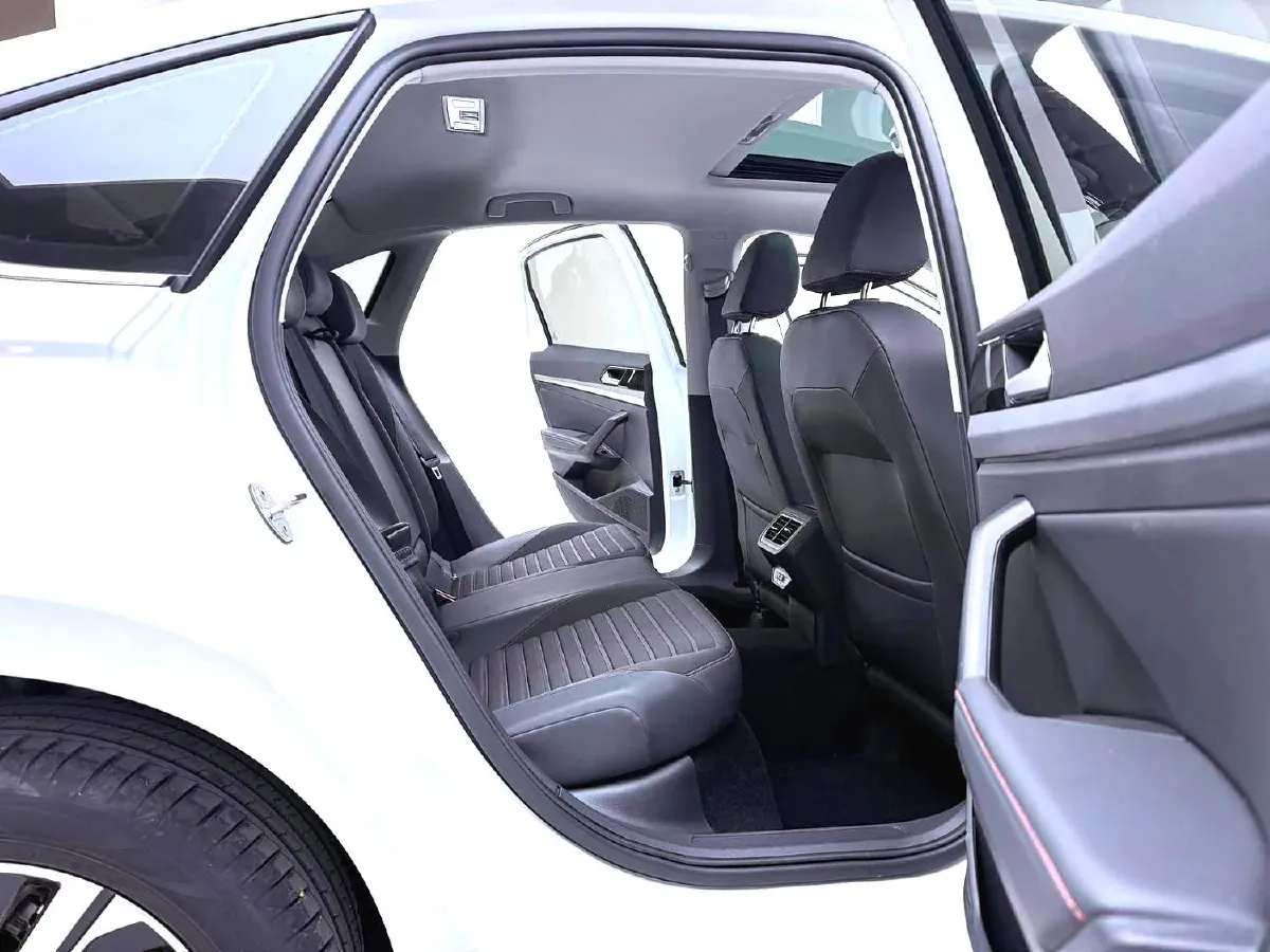 2023 Volkswagen Lavida 1.4T 150HP L4 7DCT,autocango,china used car exporter,china ev exporter,chinese used car exporter,chinese used ev exporter