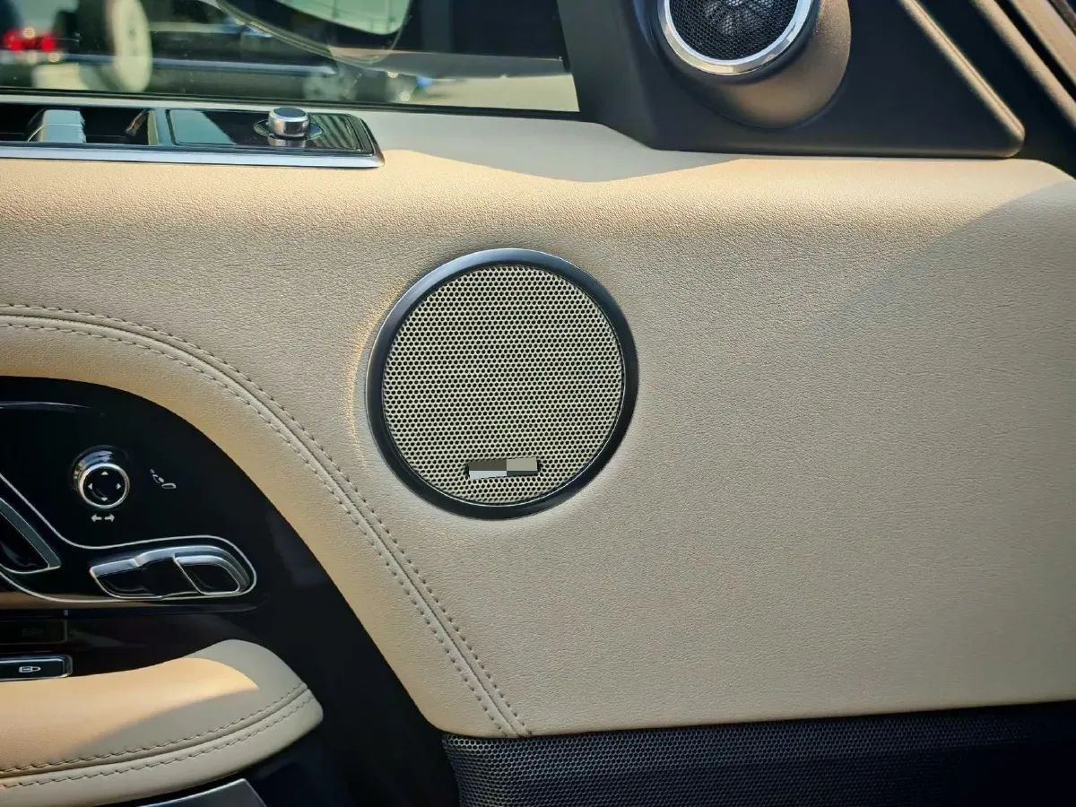 2021 Land Rover Range Rover 3.0T 400HP L6 8AT,autocango,china used car exporter,china ev exporter,chinese used car exporter,chinese used ev exporter