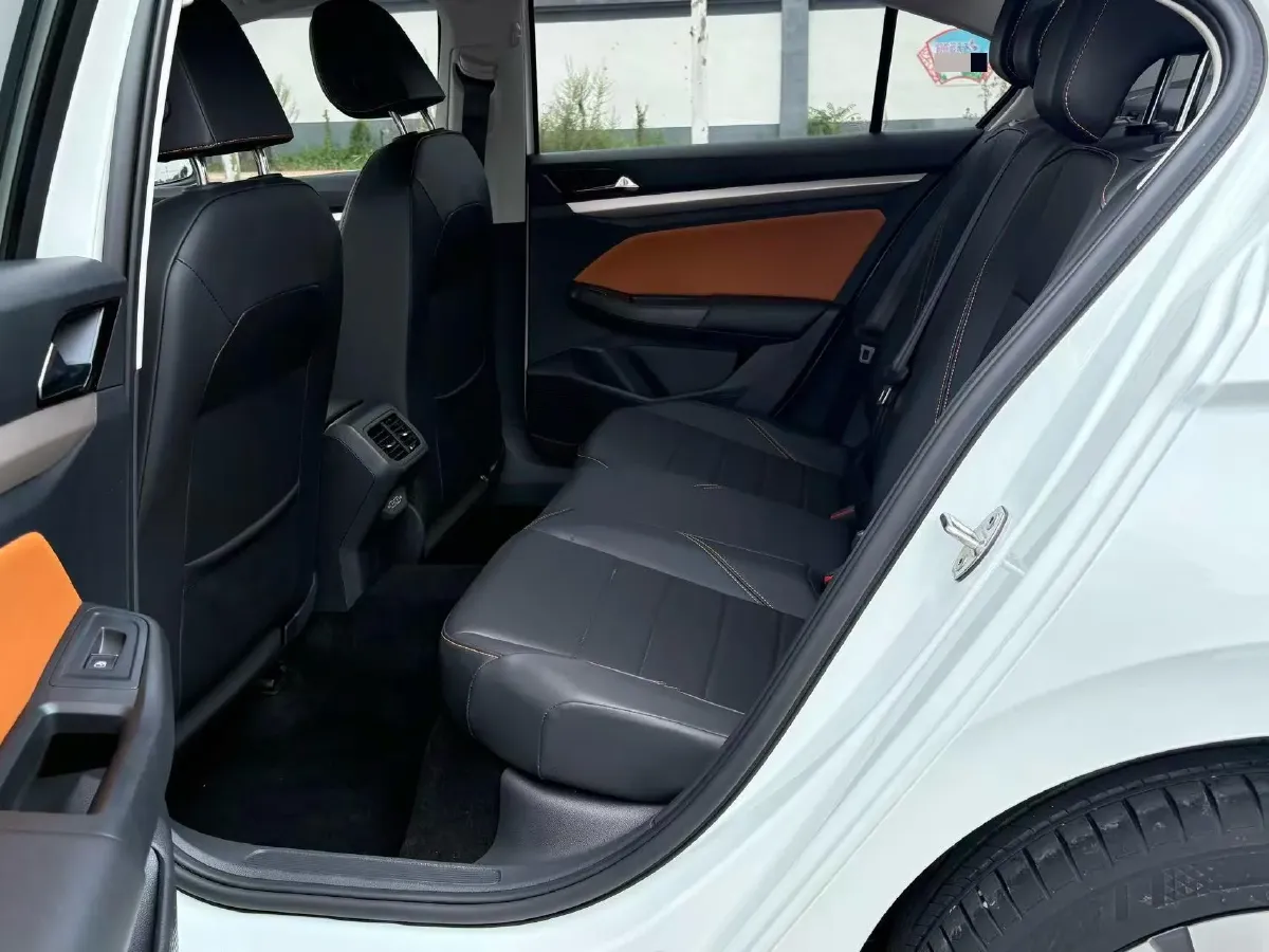 2023 Volkswagen Bora 1.2T 116HP L4 7DCT,autocango,china used car exporter,china ev exporter,chinese used car exporter,chinese used ev exporter