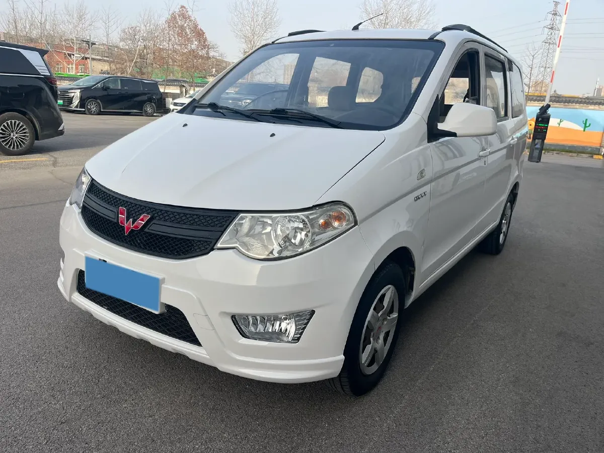 2015 WuLing HongGuang 1.5L 112HP L4 5MT,autocango,china used car exporter,china ev exporter,chinese used car exporter,chinese used ev exporter