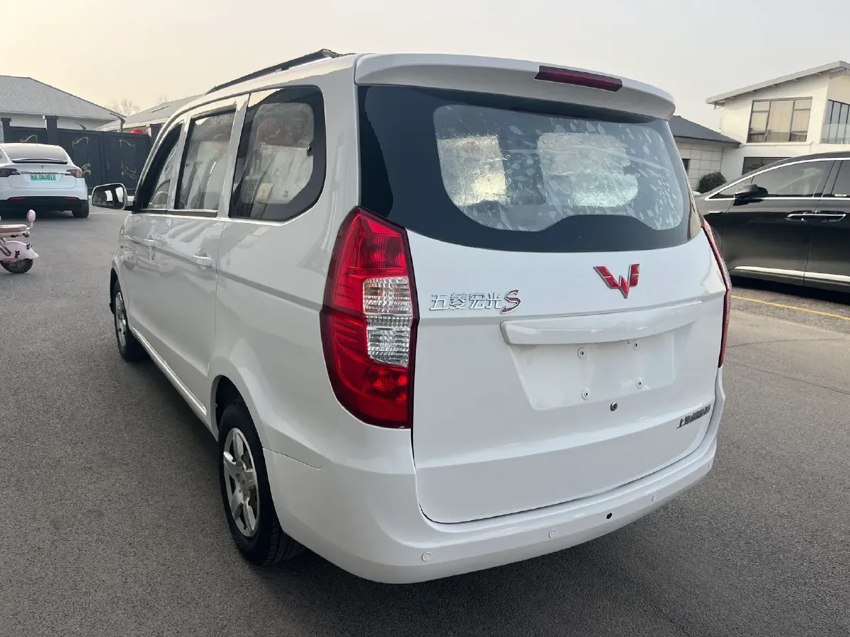 2015 WuLing HongGuang 1.5L 112HP L4 5MT,autocango,china used car exporter,china ev exporter,chinese used car exporter,chinese used ev exporter