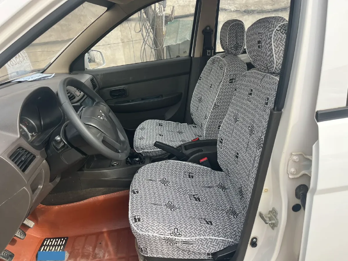 2015 WuLing HongGuang 1.5L 112HP L4 5MT,autocango,china used car exporter,china ev exporter,chinese used car exporter,chinese used ev exporter