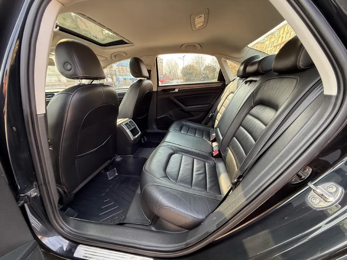 2015 Volkswagen Passat 1.8T 160HP L4 6AT,autocango,china used car exporter,china ev exporter,chinese used car exporter,chinese used ev exporter