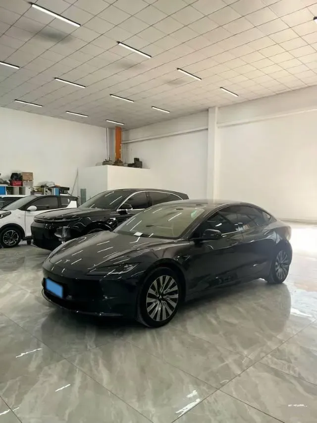 2025 Tesla Model 3 BEV 62.5KWH,autocango,china used car exporter,china ev exporter,chinese used car exporter,chinese used ev exporter