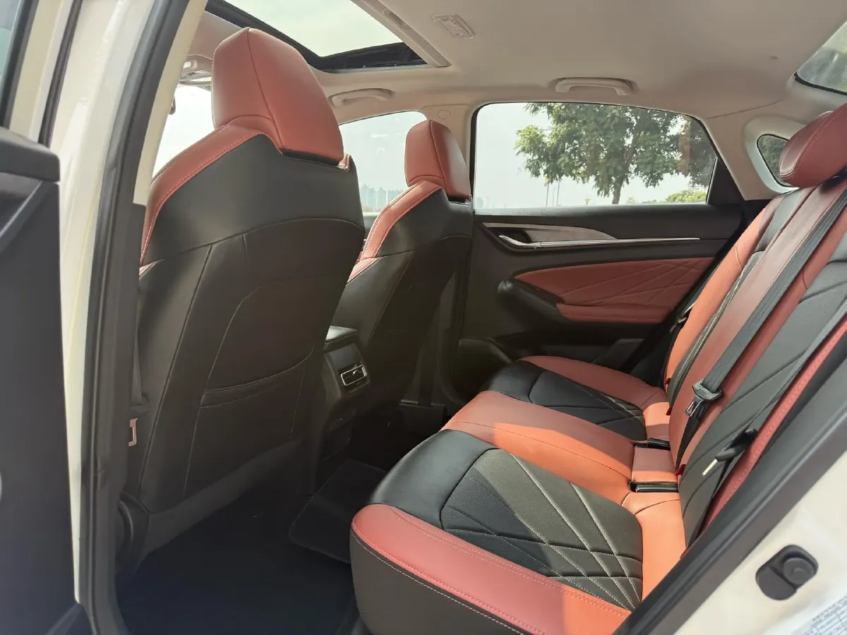 2021 ChangAn Eado 1.4T 160HP L4 7DCT,autocango,china used car exporter,china ev exporter,chinese used car exporter,chinese used ev exporter