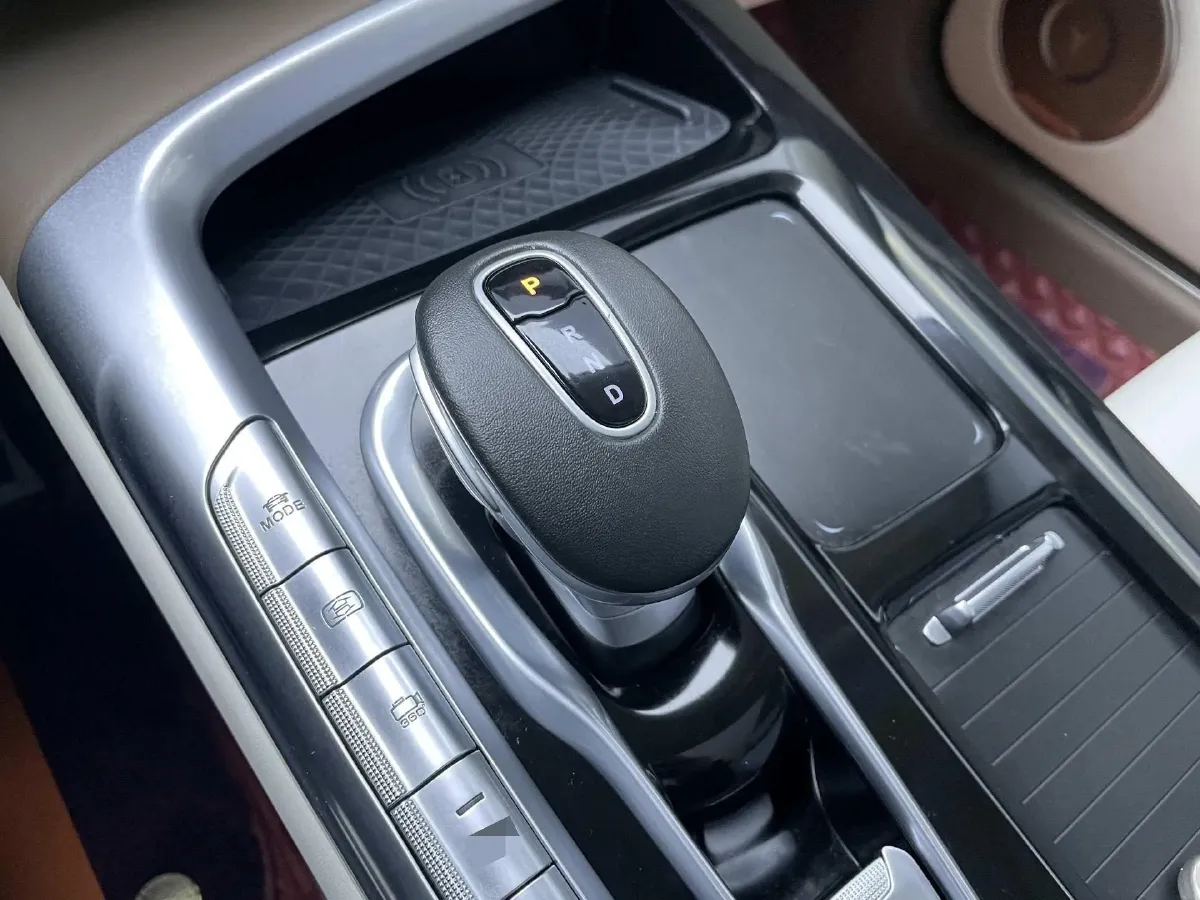 2021 Voyah FREE Range Extended 109HP REEV 33KWH,autocango,china used car exporter,china ev exporter,chinese used car exporter,chinese used ev exporter