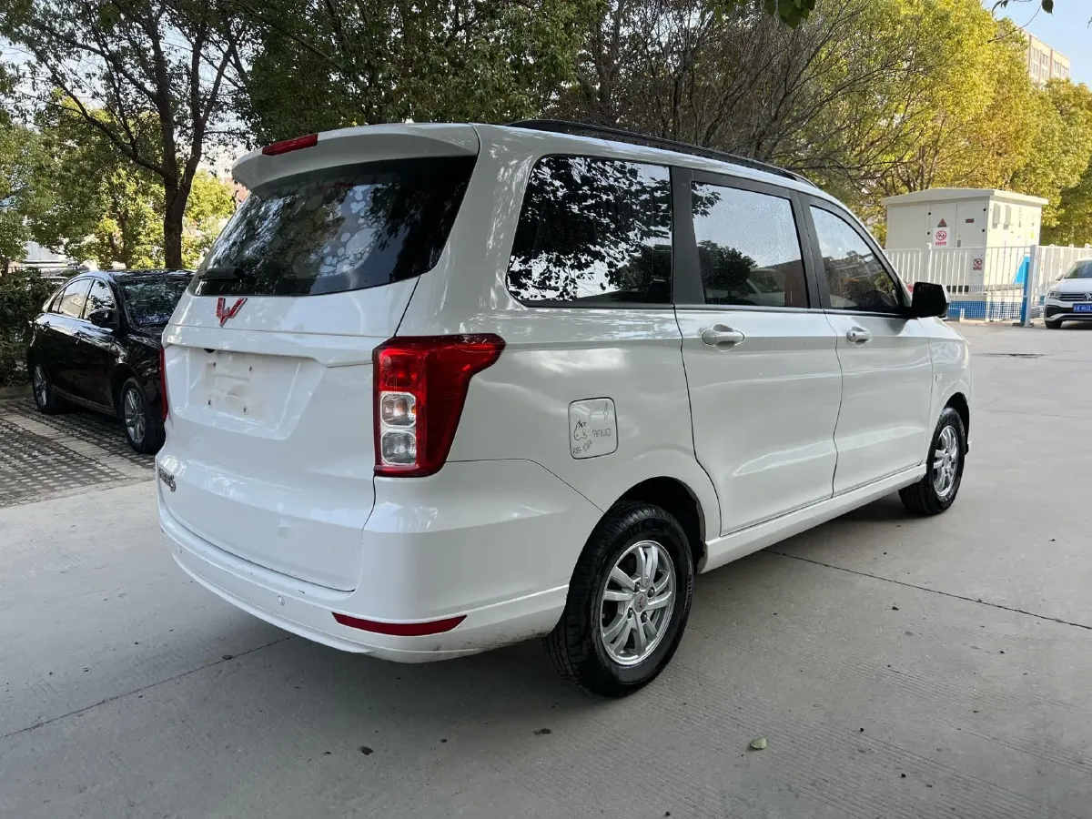 2019 WuLing HongGuang 1.5L 99HP L4 6MT,autocango,china used car exporter,china ev exporter,chinese used car exporter,chinese used ev exporter