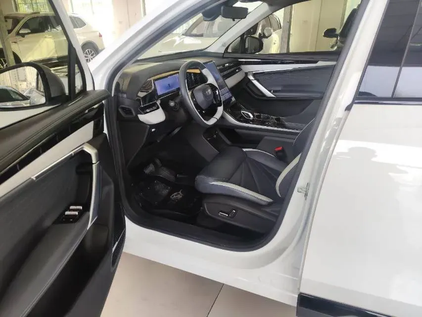 2023 Geely StarRay 1.5T 181HP L4 7DCT,autocango,china used car exporter,china ev exporter,chinese used car exporter,chinese used ev exporter