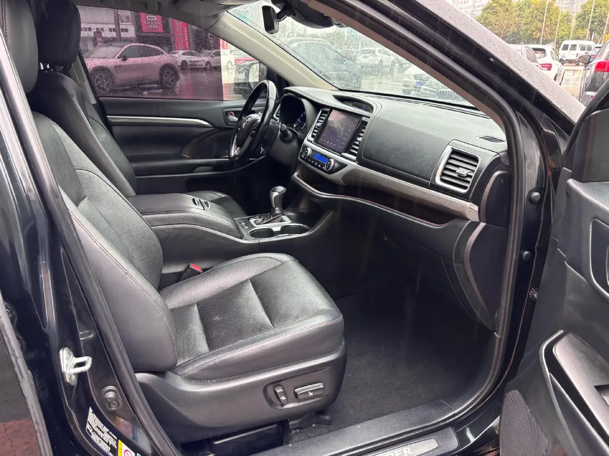2018 Toyota Highlander 2.0T 220HP L4 6AT,autocango,china used car exporter,china ev exporter,chinese used car exporter,chinese used ev exporter