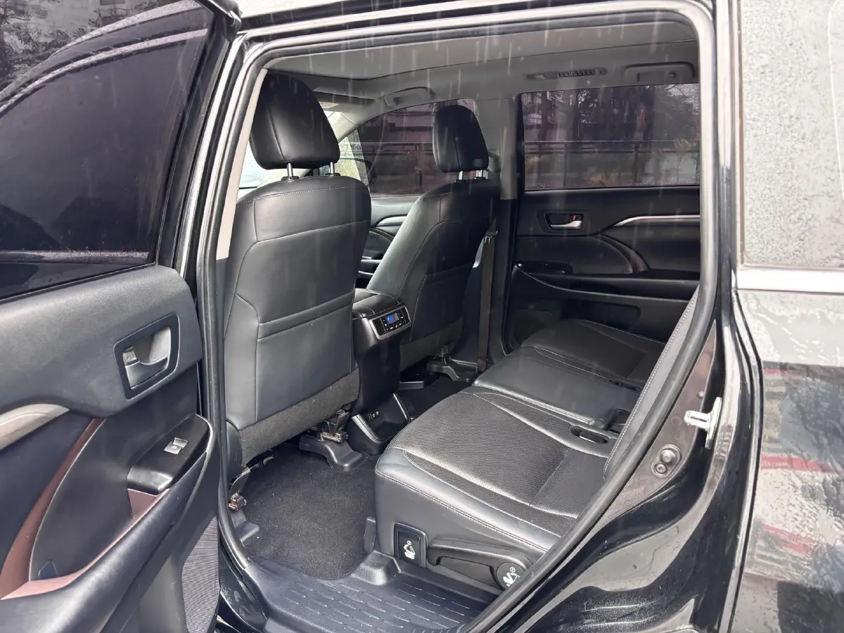 2018 Toyota Highlander 2.0T 220HP L4 6AT,autocango,china used car exporter,china ev exporter,chinese used car exporter,chinese used ev exporter