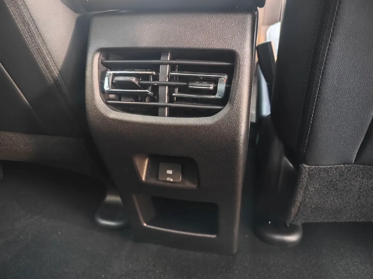 2022 Chery Little Ant BEV 40.6KWH,autocango,china used car exporter,china ev exporter,chinese used car exporter,chinese used ev exporter