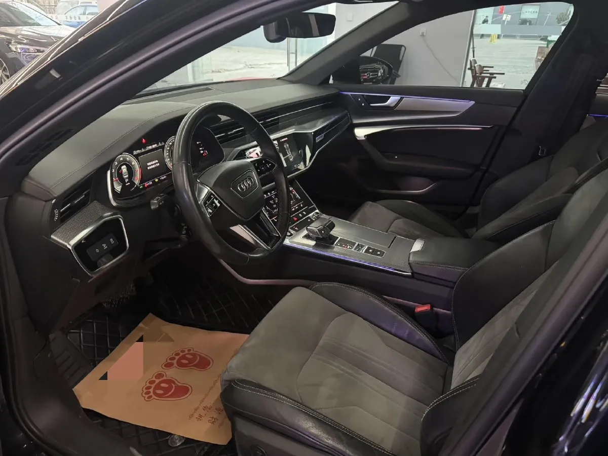 2021 Audi A6L 2.0T 224HP L4 7DCT,autocango,china used car exporter,china ev exporter,chinese used car exporter,chinese used ev exporter