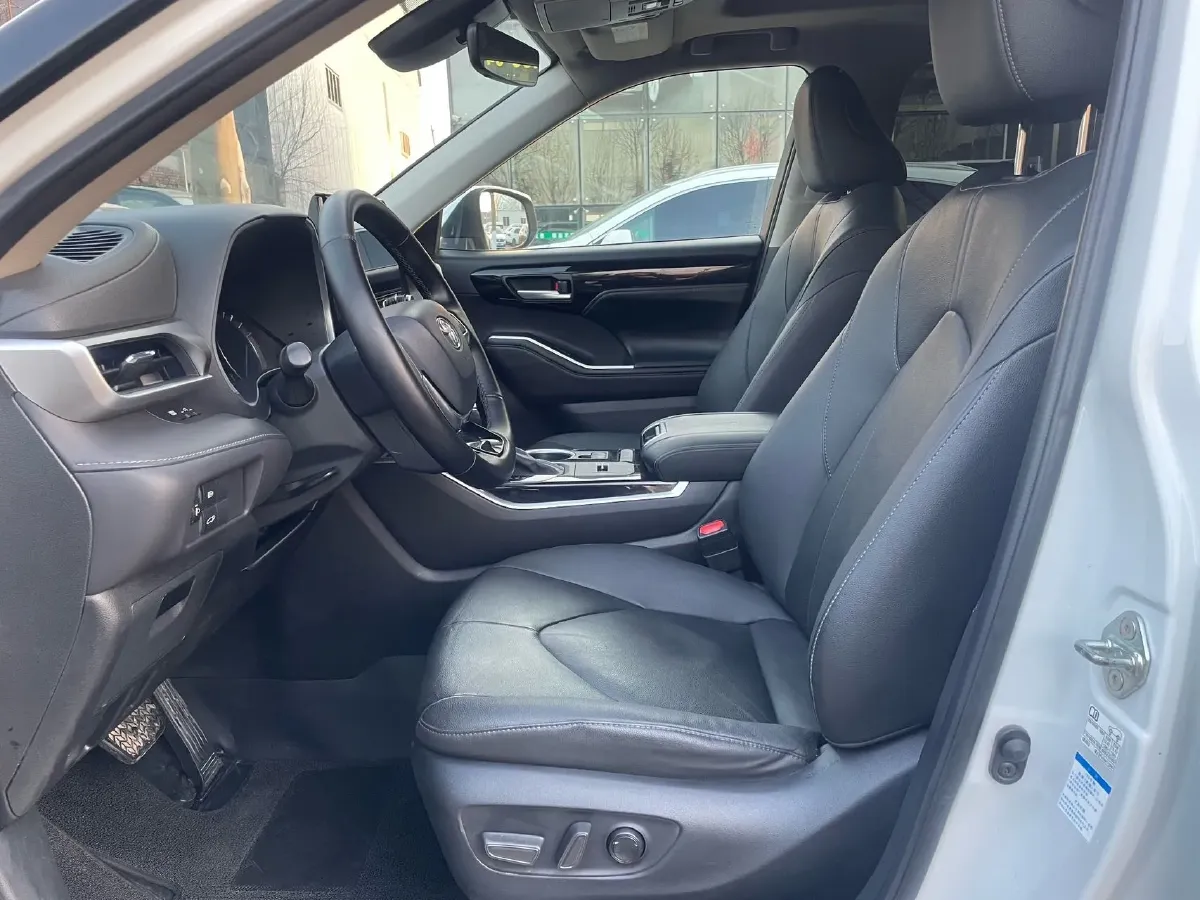2022 Toyota Highlander 2.5L 192HP L4 E-CVT Hybrid,autocango,china used car exporter,china ev exporter,chinese used car exporter,chinese used ev exporter