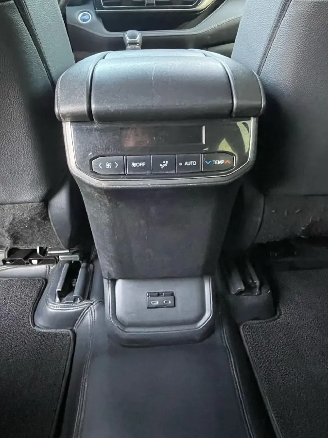 2022 Toyota Highlander 2.5L 192HP L4 E-CVT Hybrid,autocango,china used car exporter,china ev exporter,chinese used car exporter,chinese used ev exporter