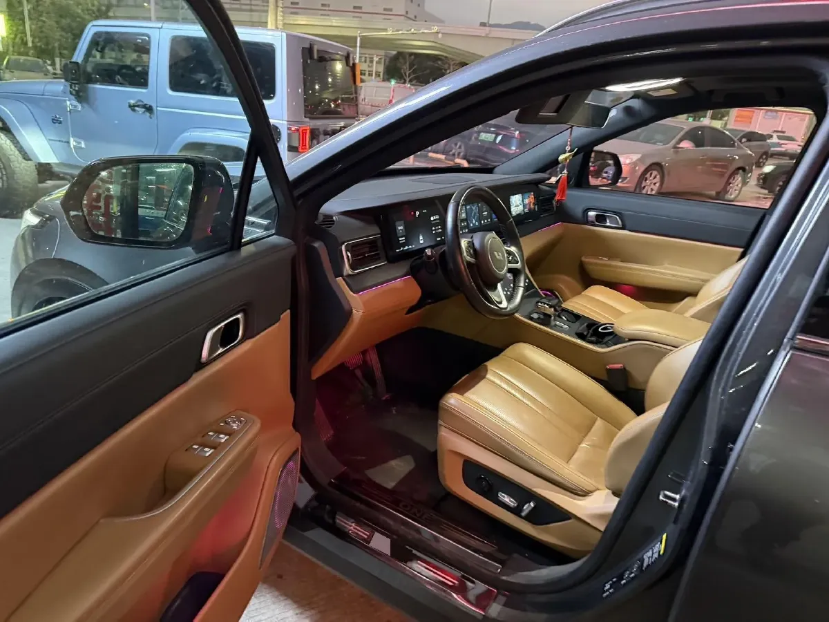 2020 Li ONE Range Extended 131HP REEV 40.5KWH,autocango,china used car exporter,china ev exporter,chinese used car exporter,chinese used ev exporter