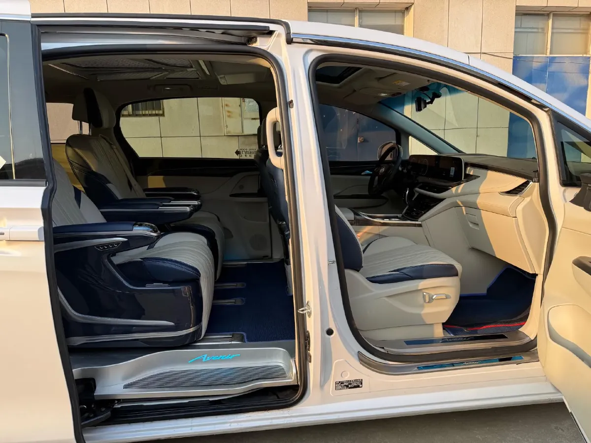 2020 Buick GL8 2.0T 237HP L4 9AT,autocango,china used car exporter,china ev exporter,chinese used car exporter,chinese used ev exporter