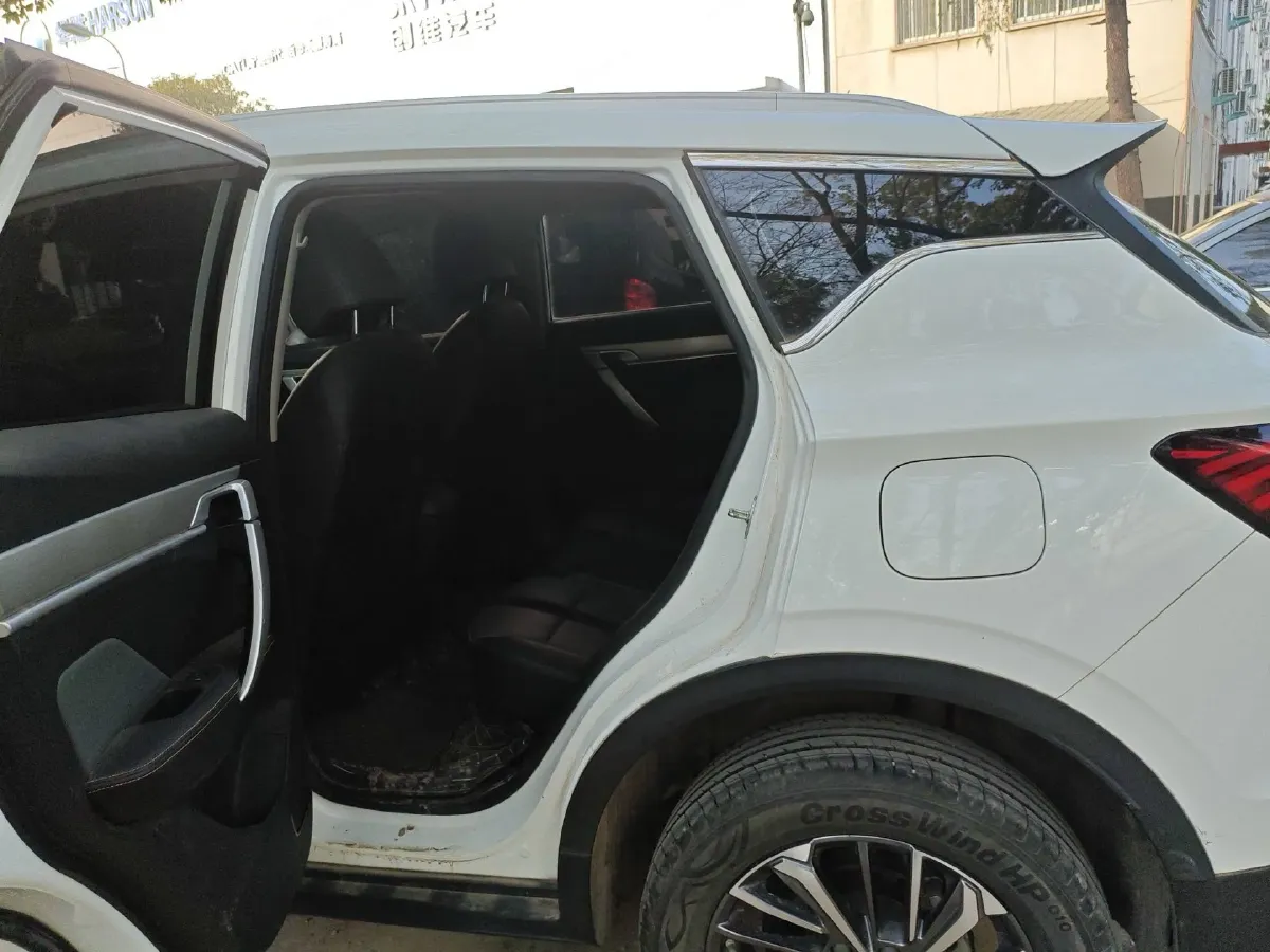 2023 Geely Coolray 1.4T 141HP L4 6MT,autocango,china used car exporter,china ev exporter,chinese used car exporter,chinese used ev exporter