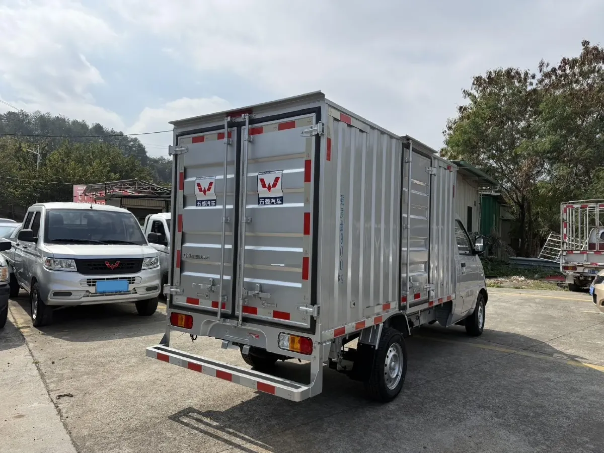 2021 WuLing RongGuang Mini Truck Special 1.5L 99HP L4 5MT,autocango,china used car exporter,china ev exporter,chinese used car exporter,chinese used ev exporter