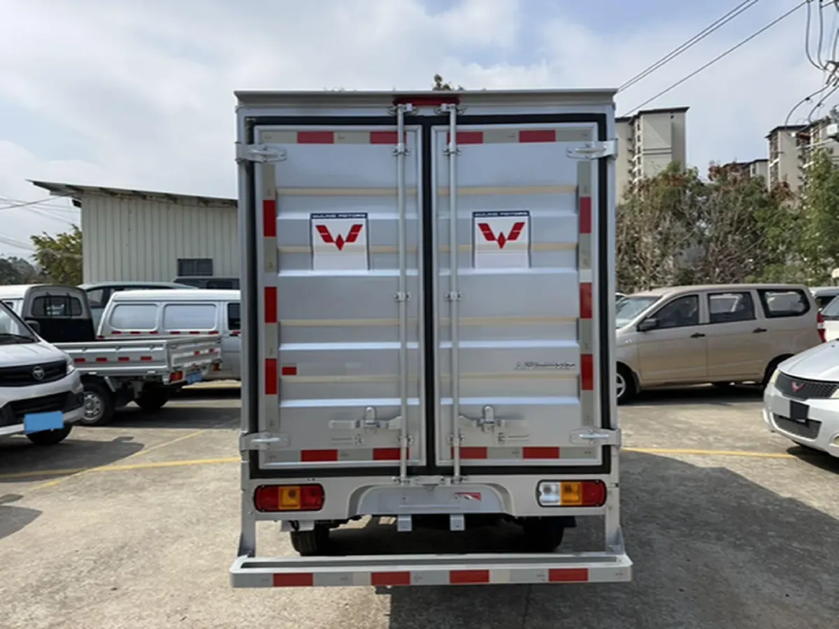 2021 WuLing RongGuang Mini Truck Special 1.5L 99HP L4 5MT,autocango,china used car exporter,china ev exporter,chinese used car exporter,chinese used ev exporter