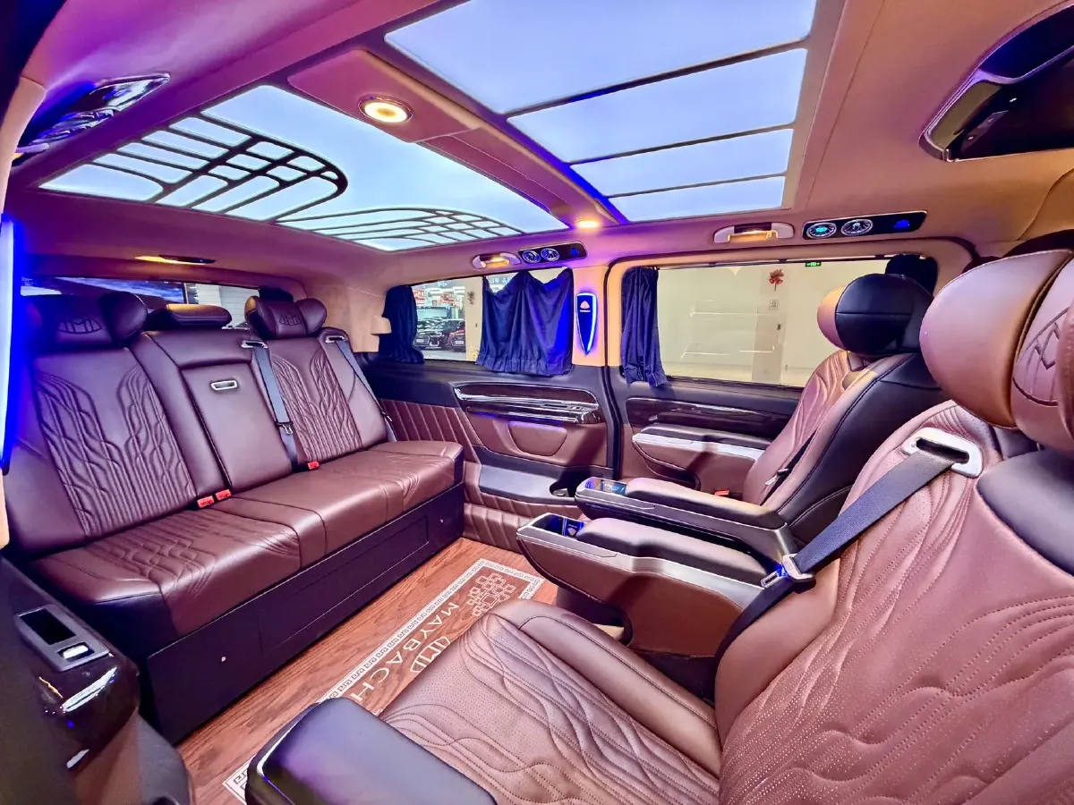 2021 Mercedes-Benz Vito 2.0T 211HP L4 9AT,autocango,china used car exporter,china ev exporter,chinese used car exporter,chinese used ev exporter