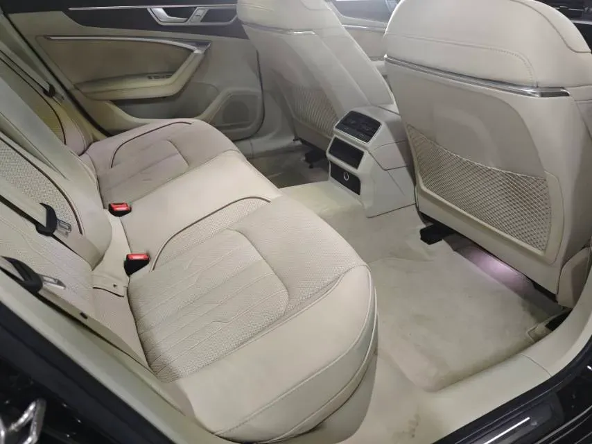 2020 Audi A6L 3.0T 340HP V6 7DCT,autocango,china used car exporter,china ev exporter,chinese used car exporter,chinese used ev exporter