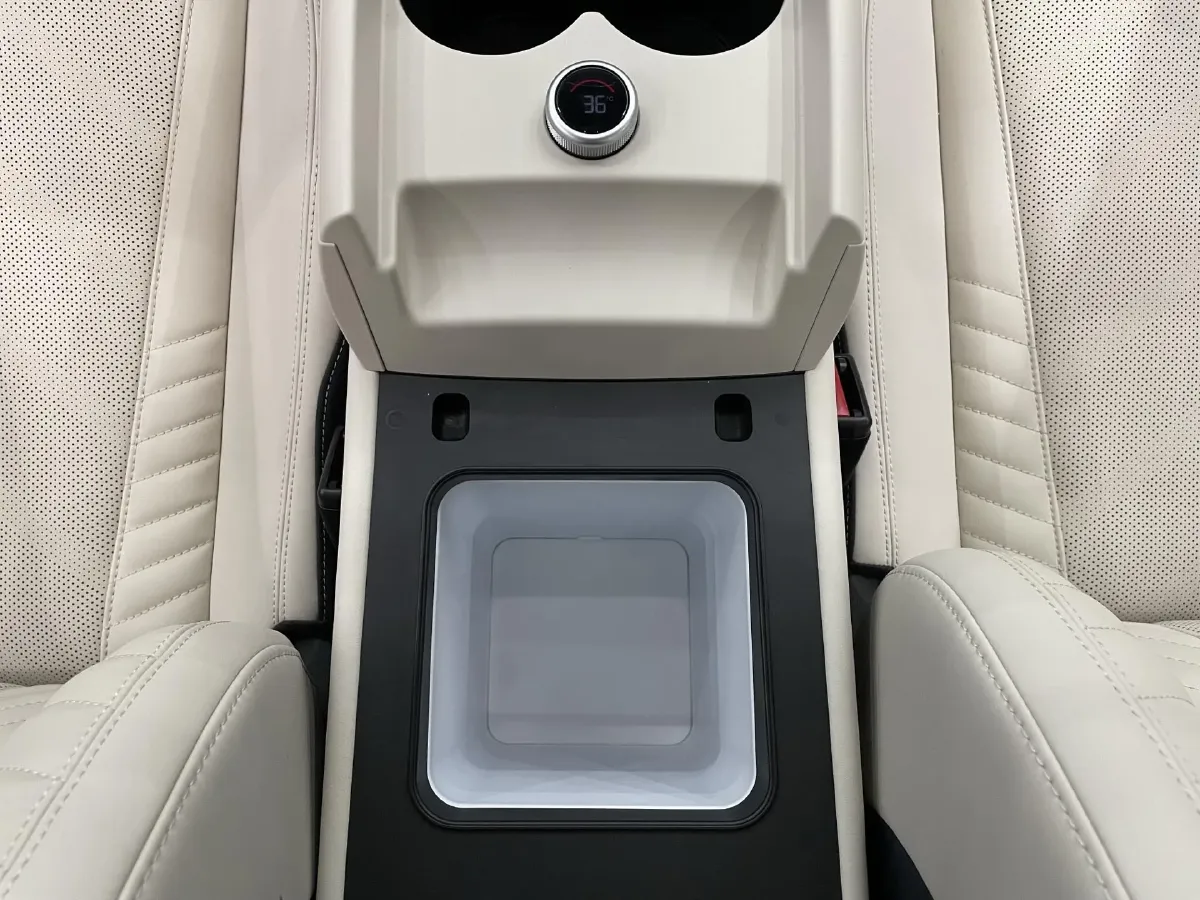 2025 BYD QinL BEV,autocango,china used car exporter,china ev exporter,chinese used car exporter,chinese used ev exporter