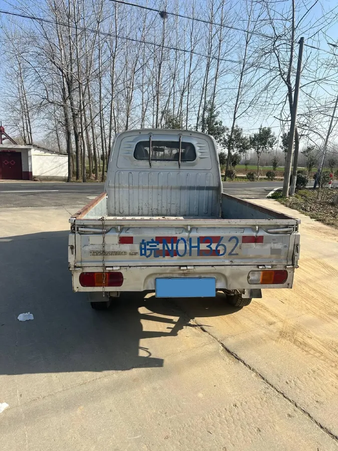 2015 WuLing RongGuang V 1.5L 112HP L4 5MT,autocango,china used car exporter,china ev exporter,chinese used car exporter,chinese used ev exporter