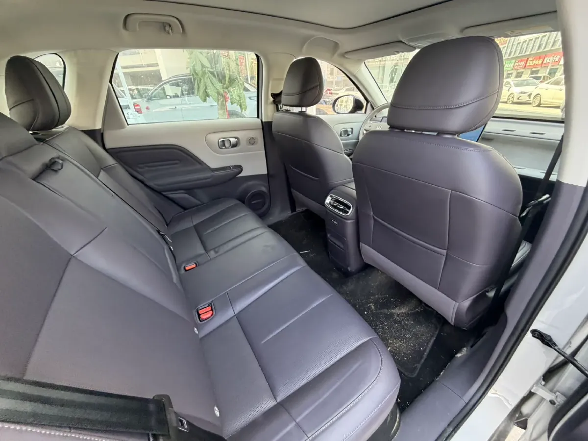 2025 Leapmotor B10 BEV 67.1KWH,autocango,china used car exporter,china ev exporter,chinese used car exporter,chinese used ev exporter