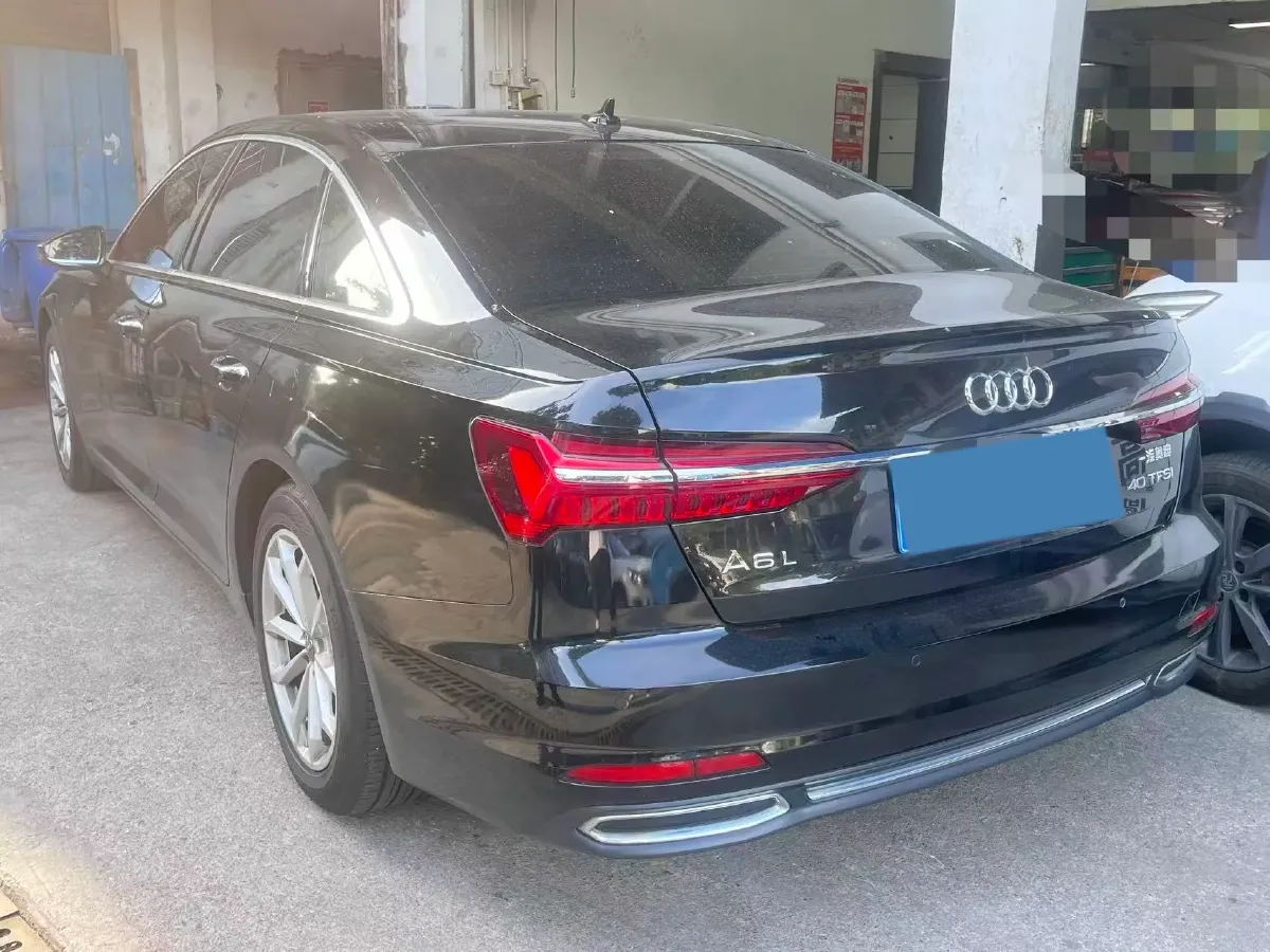 2021 Audi A6L 2.0T 190HP L4 7DCT,autocango,china used car exporter,china ev exporter,chinese used car exporter,chinese used ev exporter