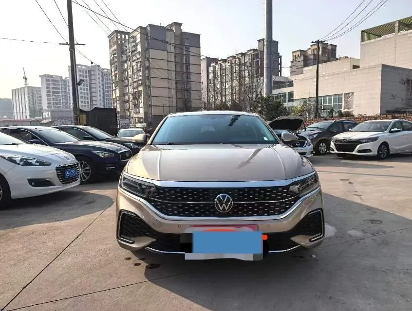 2023 Volkswagen Passat 2.0T 186HP L4 7DCT,autocango,china used car exporter,china ev exporter,chinese used car exporter,chinese used ev exporter