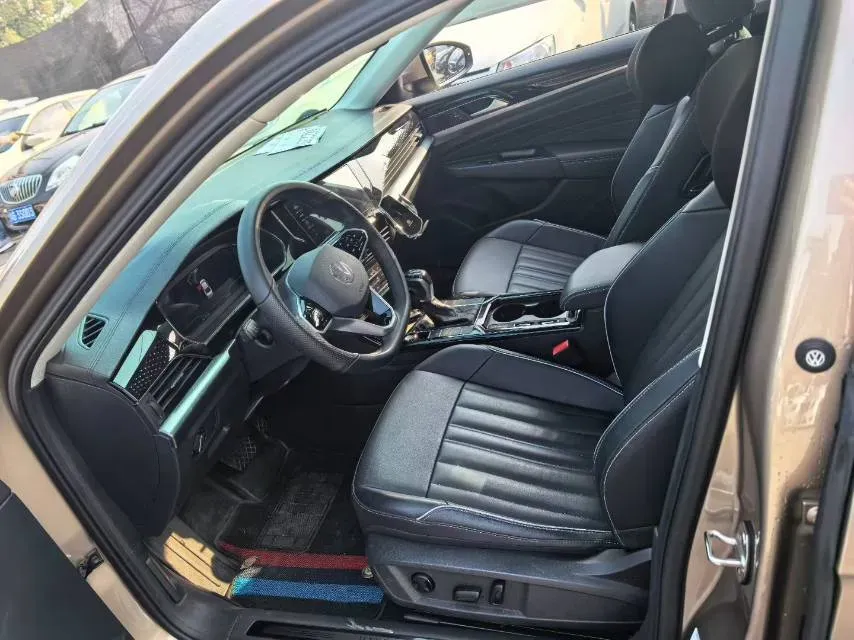 2023 Volkswagen Passat 2.0T 186HP L4 7DCT,autocango,china used car exporter,china ev exporter,chinese used car exporter,chinese used ev exporter