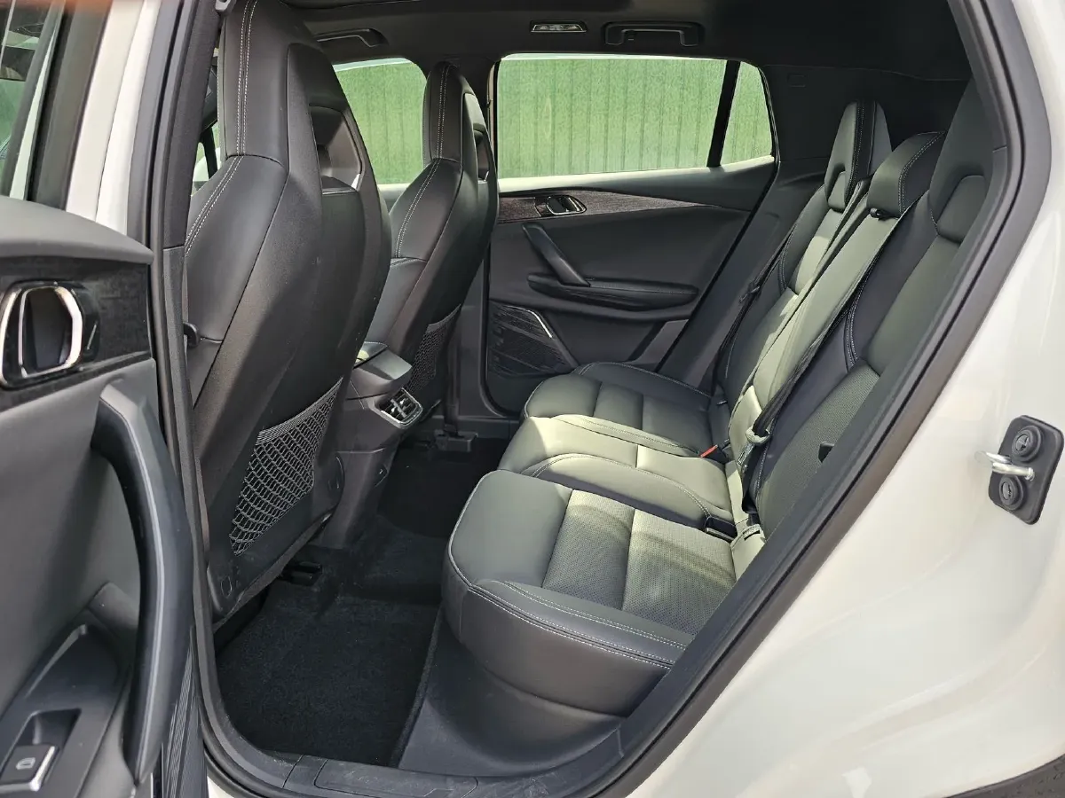 2023 LYNK&CO 06 1.5T 181HP L4 7DCT,autocango,china used car exporter,china ev exporter,chinese used car exporter,chinese used ev exporter