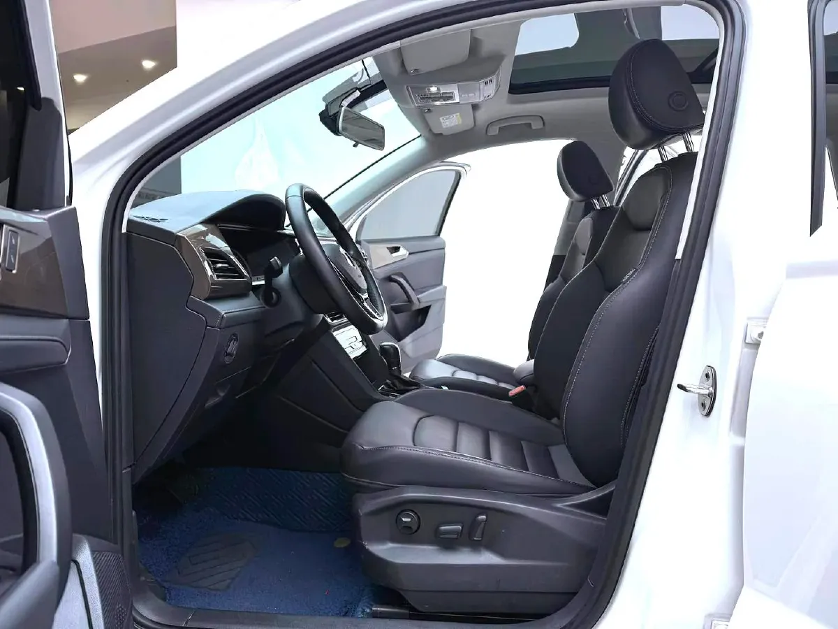 2021 Volkswagen Tharu 1.4T 150HP L4 7DCT,autocango,china used car exporter,china ev exporter,chinese used car exporter,chinese used ev exporter