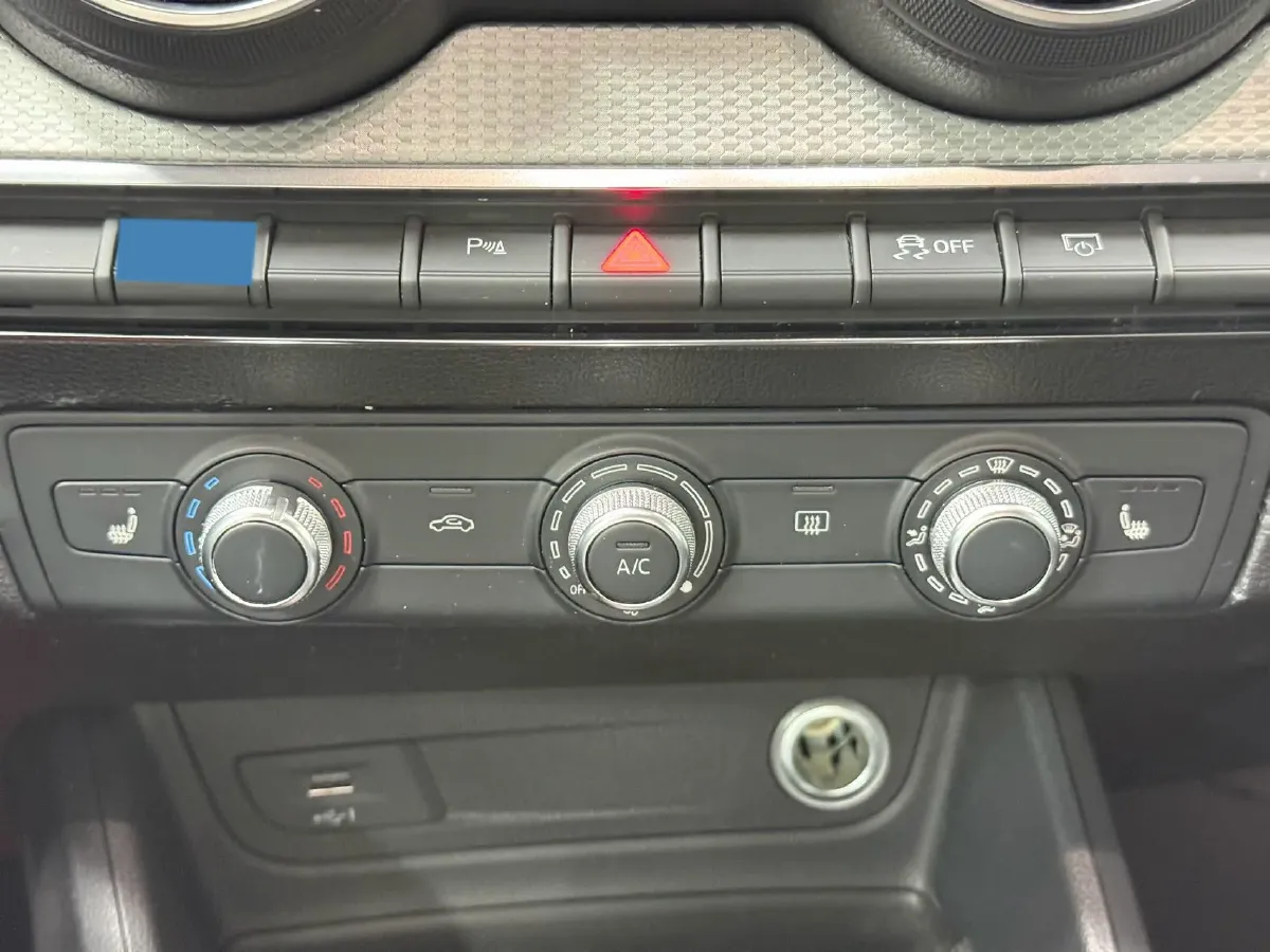 2021 Audi Q2L 1.4T 150HP L4 7DCT,autocango,china used car exporter,china ev exporter,chinese used car exporter,chinese used ev exporter