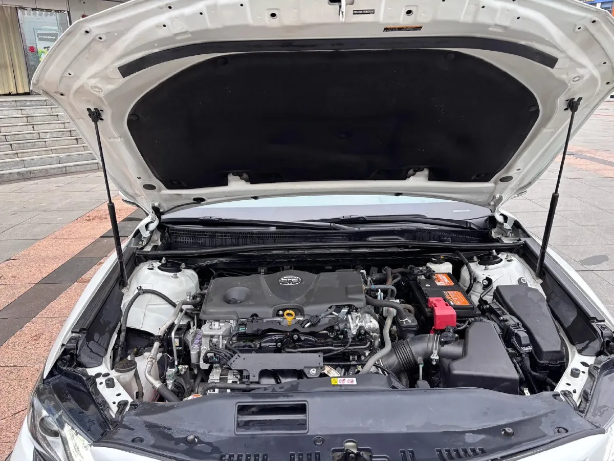 2021 Toyota Camry 2.5L 209HP L4 8AT,autocango,china used car exporter,china ev exporter,chinese used car exporter,chinese used ev exporter