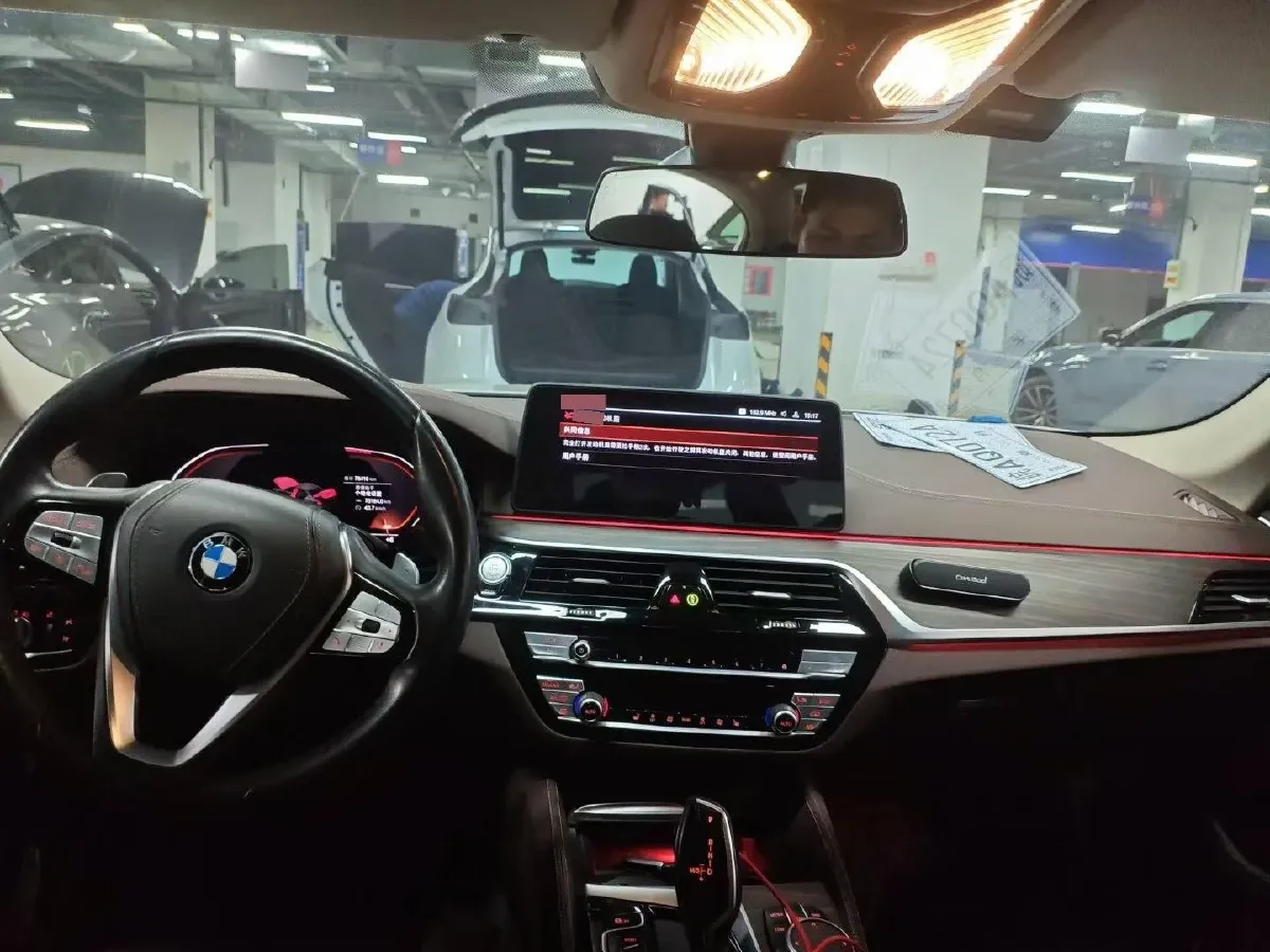 2021 BMW 5 Series 2.0T 252HP L4 8AT,autocango,china used car exporter,china ev exporter,chinese used car exporter,chinese used ev exporter