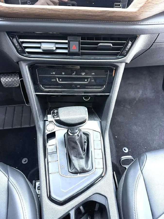 2021 Volkswagen Tharu 1.4T 150HP L4 7DCT,autocango,china used car exporter,china ev exporter,chinese used car exporter,chinese used ev exporter