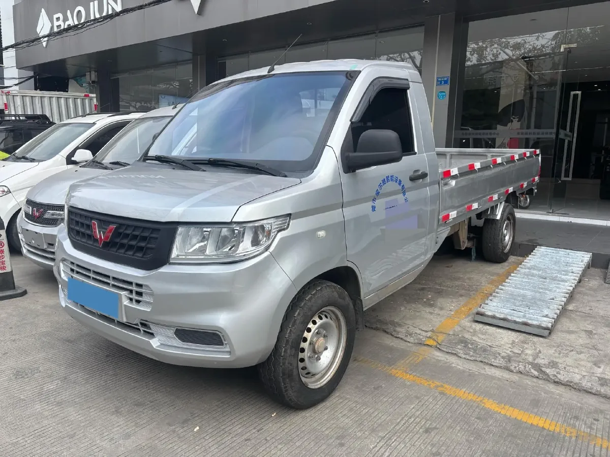 2019 WuLing RongGuang New Truck 1.5L 107HP L4 5MT,autocango,china used car exporter,china ev exporter,chinese used car exporter,chinese used ev exporter