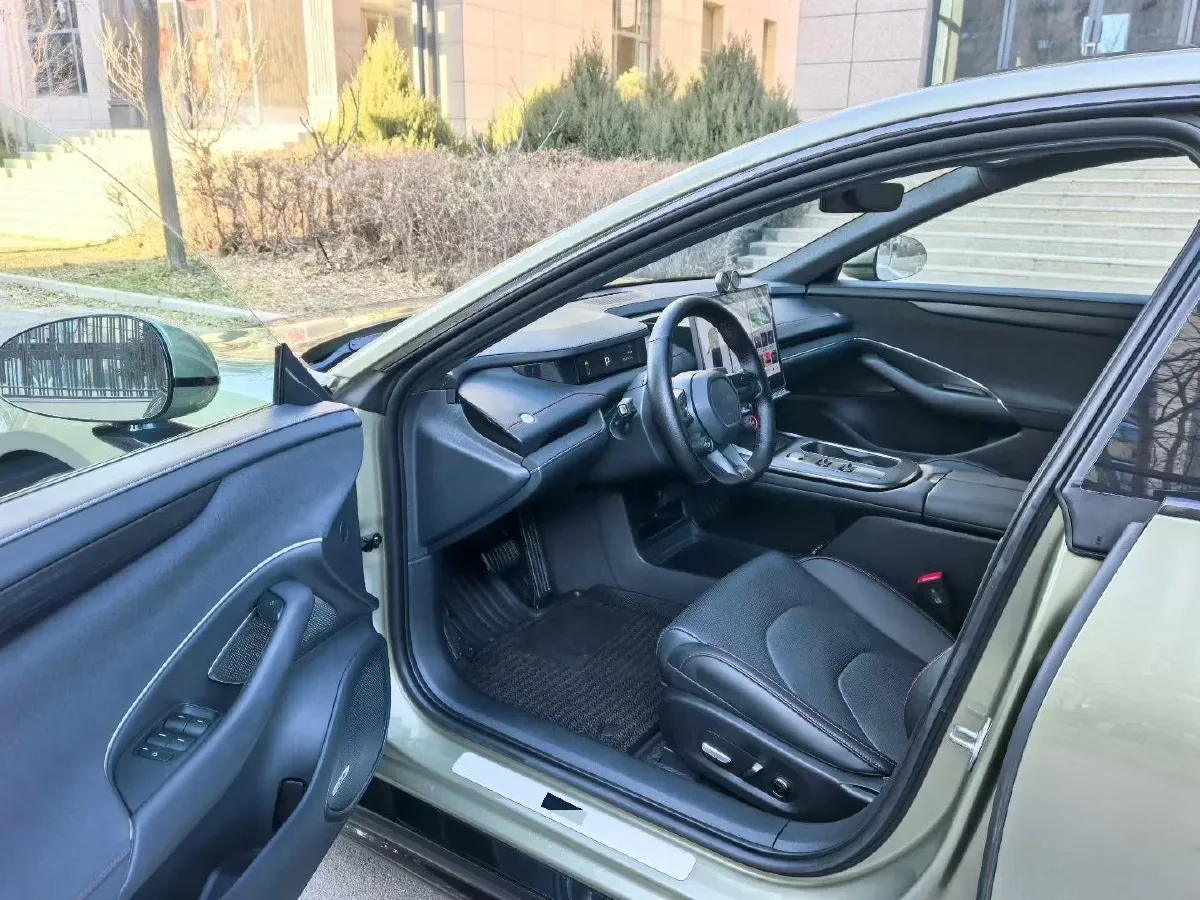 2024 MI SU7 BEV 73.6KWH,autocango,china used car exporter,china ev exporter,chinese used car exporter,chinese used ev exporter