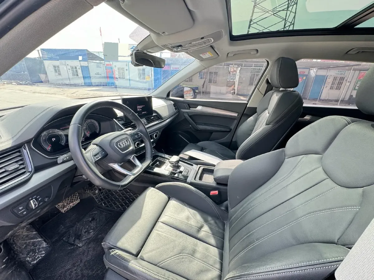 2023 Audi Q5L 2.0T 190HP L4 7DCT,autocango,china used car exporter,china ev exporter,chinese used car exporter,chinese used ev exporter