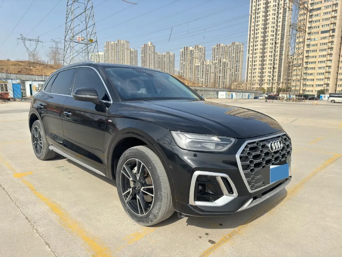 2023 Audi Q5L 2.0T 190HP L4 7DCT,autocango,china used car exporter,china ev exporter,chinese used car exporter,chinese used ev exporter