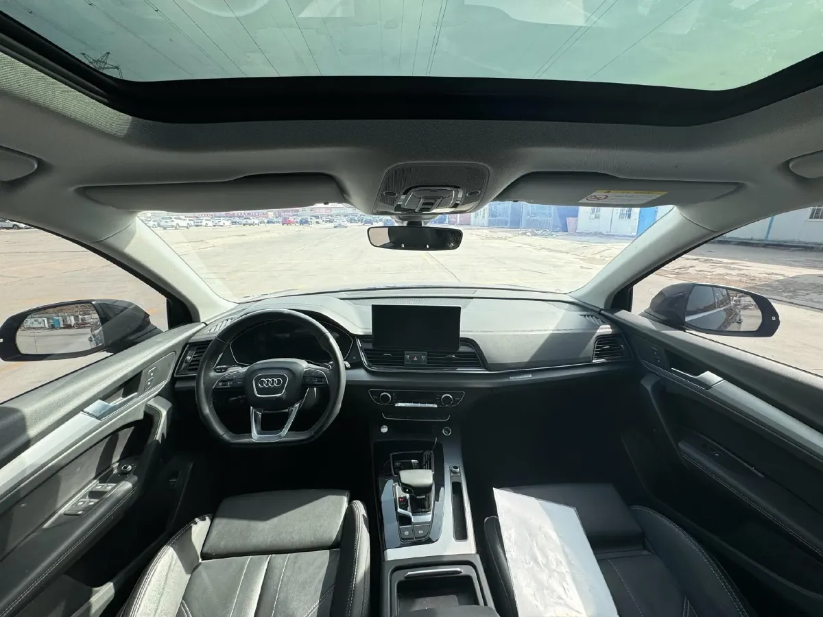 2023 Audi Q5L 2.0T 190HP L4 7DCT,autocango,china used car exporter,china ev exporter,chinese used car exporter,chinese used ev exporter