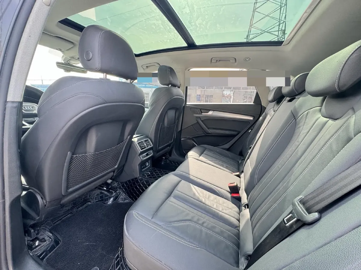 2023 Audi Q5L 2.0T 190HP L4 7DCT,autocango,china used car exporter,china ev exporter,chinese used car exporter,chinese used ev exporter