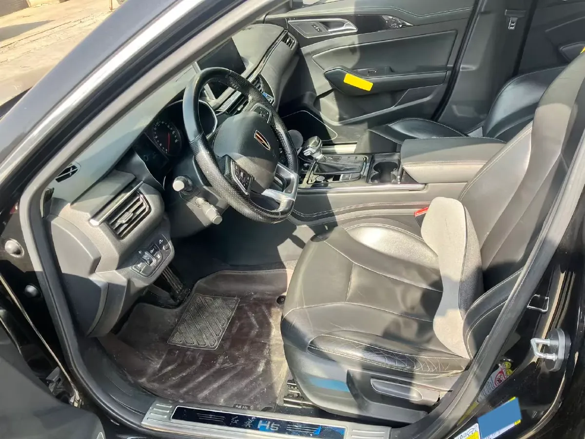 2018 HongQi H5 1.8T 186HP L4 6AT,autocango,china used car exporter,china ev exporter,chinese used car exporter,chinese used ev exporter