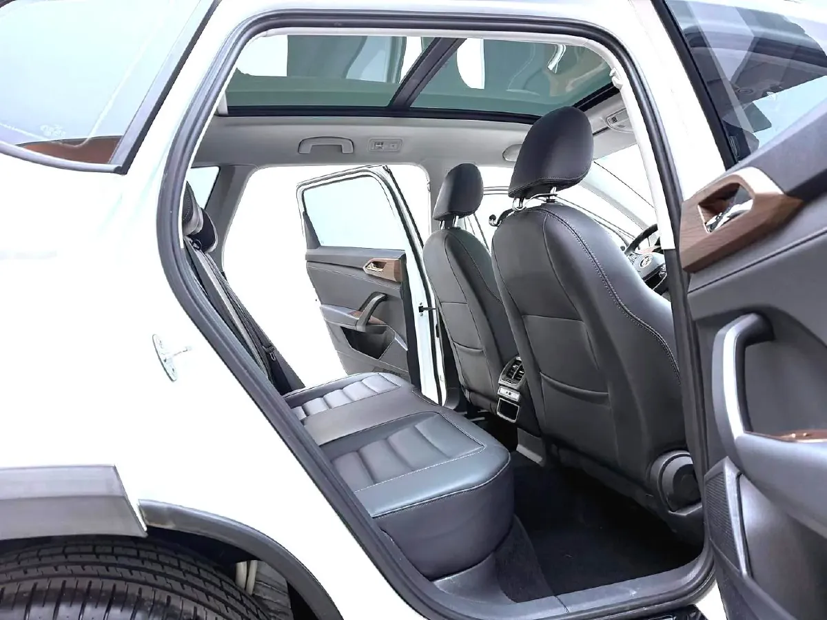 2021 Volkswagen Tharu 1.4T 150HP L4 7DCT,autocango,china used car exporter,china ev exporter,chinese used car exporter,chinese used ev exporter