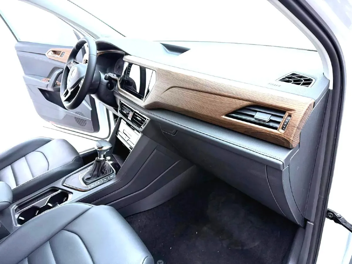 2021 Volkswagen Tharu 1.4T 150HP L4 7DCT,autocango,china used car exporter,china ev exporter,chinese used car exporter,chinese used ev exporter