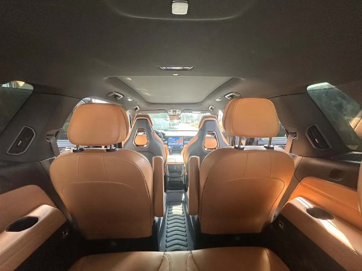 2021 Kia Carnival 2.0T 233HP L4 8AT,autocango,china used car exporter,china ev exporter,chinese used car exporter,chinese used ev exporter