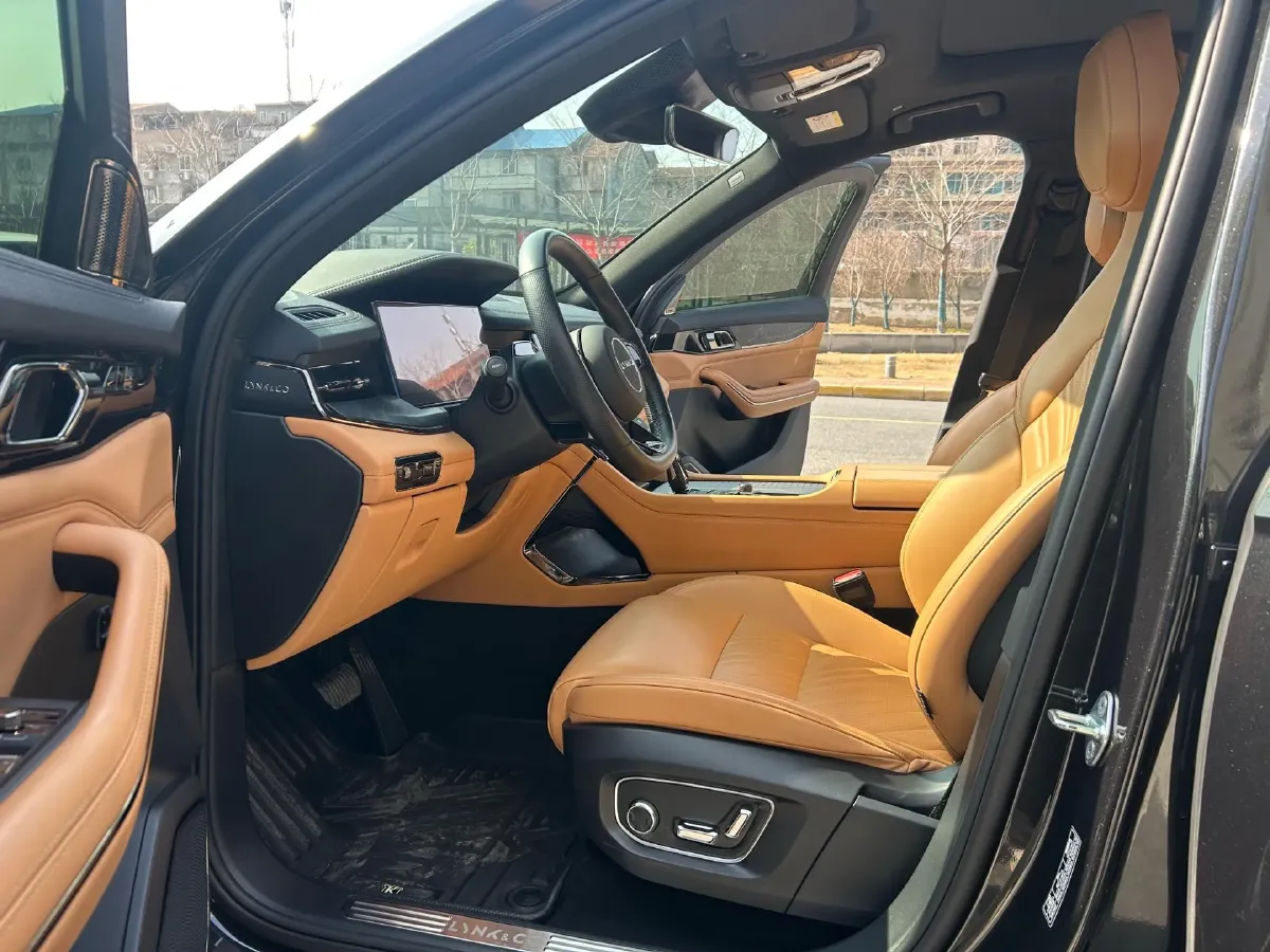 2021 Kia Carnival 2.0T 233HP L4 8AT,autocango,china used car exporter,china ev exporter,chinese used car exporter,chinese used ev exporter